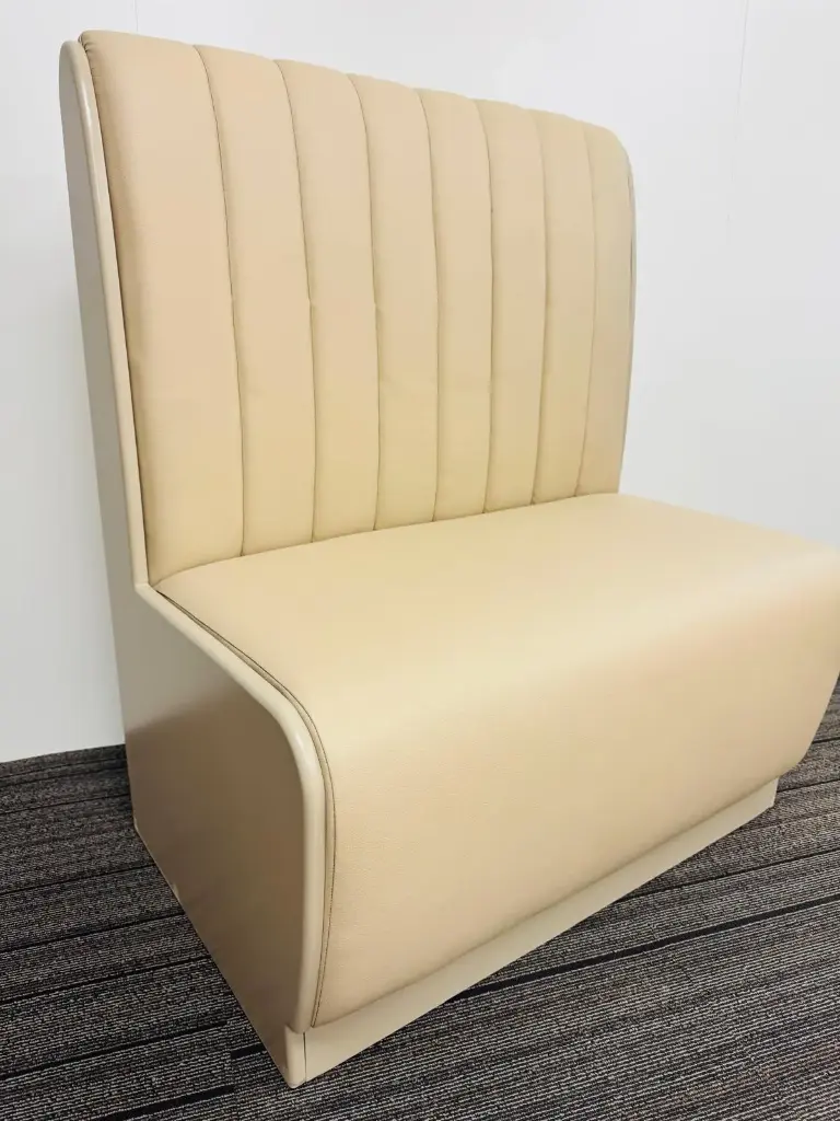 Channel back Banquette
